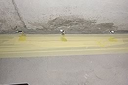 Injektionen mit Hochdruckgerät und Flüssigkunstsoff Injektionen